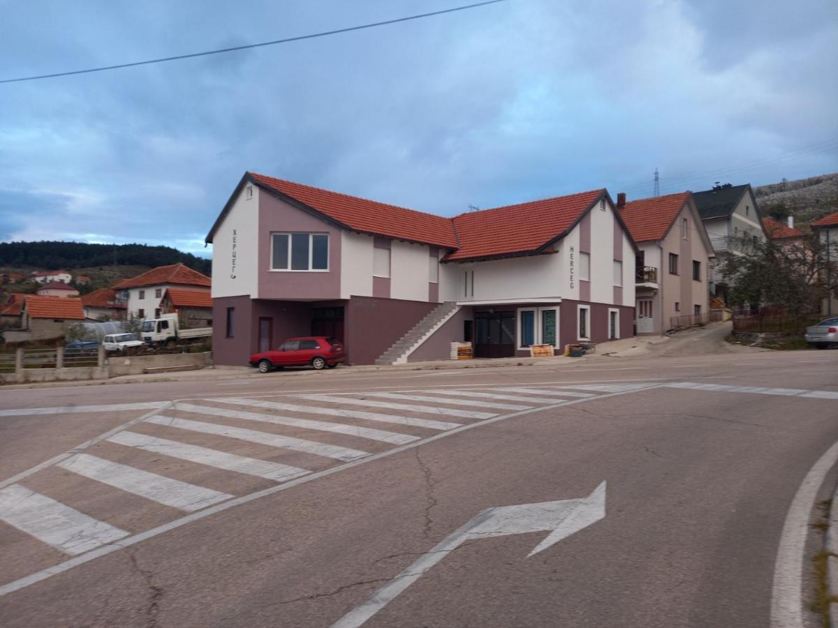 Apartmani Herceg Gacko Eksteriør bilde